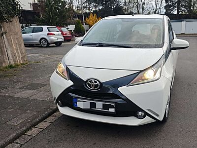 Toyota Aygo x-play touch TÜV bis 02/2028