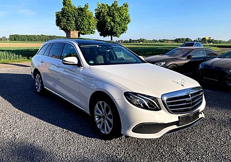 Mercedes-Benz E 200 Exclusive//360° Kamera//Pano.//schwenk. AHK