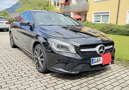 Mercedes-Benz CLA 200 4-Matic Amg line 8fach bereift
