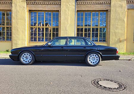 Jaguar XJ6 3.2 Executive