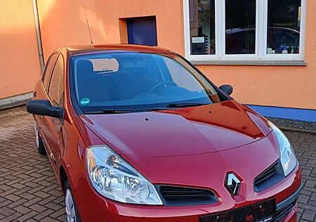Renault Clio Authentique TÜV neu, Klima, gepfl. Zustand