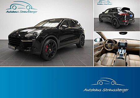 Porsche Cayenne Turbo Panorama RFK Bose NP: 142.000 €