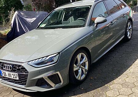 Audi A4 Avant 40 TDI quattro S tronic S line