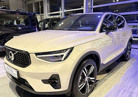 Volvo XC 40 XC40 B4 B DKG Plus Dark