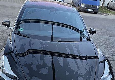 Tesla Model 3 Langstreckenbatterie Hinterradantrieb