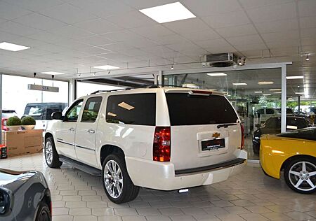 Chevrolet Suburban 5.3L V8 LTZ 4X4- 7-Sitzer