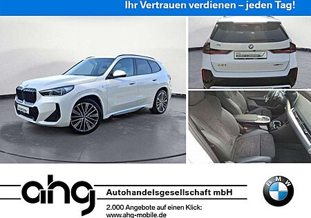 BMW iX1 xDrive30 M Sport ACC Panorama AHK Aktivsitz