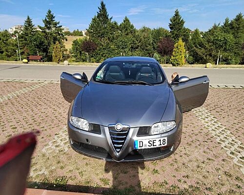 Alfa Romeo GT 3.2 V6 Distinctive