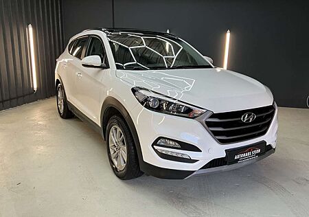 Hyundai Tucson blue Trend 2WD * AHK * LED* Panorama-Dach