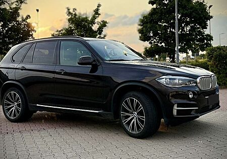 BMW X5 Diesel xDrive40d Sport-Aut., Soft Close...