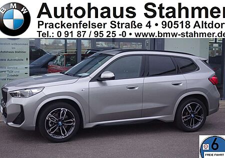 BMW iX1 xDrive30 M Sport - Vollausstattung Head-Up