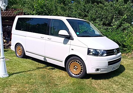VW T5 Multivan Volkswagen Multivan DSG 4MOTION Highline