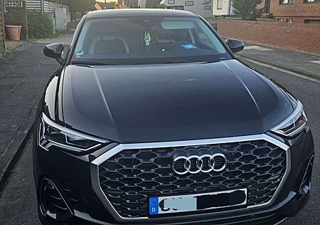 Audi Q3 45 TFSI e basis