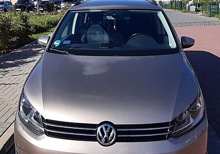 VW Touran Volkswagen 1.6 TDI DPF Comfortline