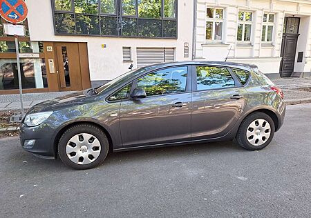 Opel Astra J Edition 1.4 Turbo