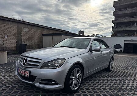 Mercedes-Benz C 180 C -Klasse Lim. CGI BlueEfficiency