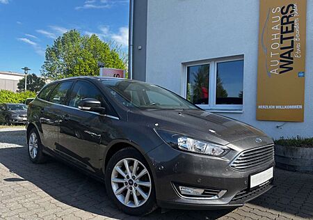 Ford Focus Turnier Titanium = Automatik - Keyless =