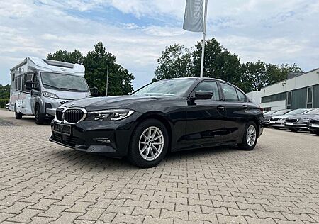 BMW 320 d Sport Line *LED Navi Kamera Sitzh. Park*