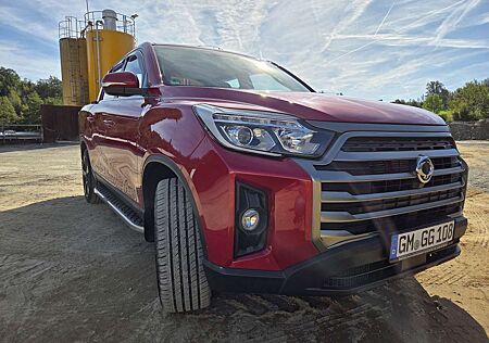 SsangYong Musso Musso 4WD Quartz PDC Kamera AHK Navi Sommer und Wi