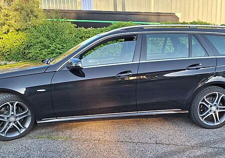 Mercedes-Benz E 220 E-Klasse T-Modell Diesel T CDI 7G-TRONIC Avantgard