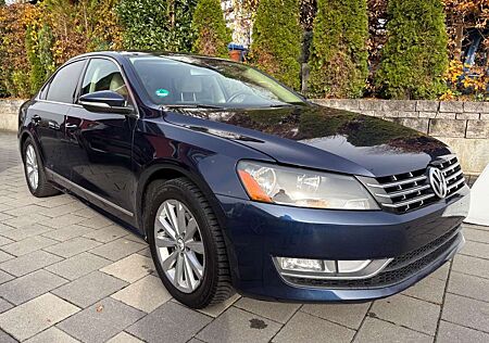 VW Passat Volkswagen Highline Navi Leder