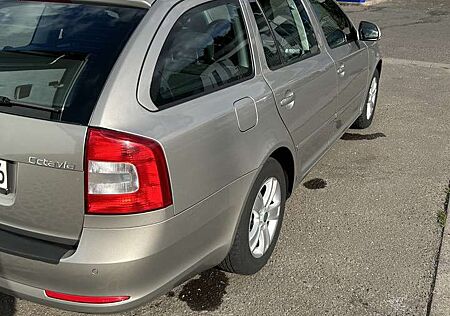 Skoda Octavia Combi 1.6 TDI DPF GreenLine