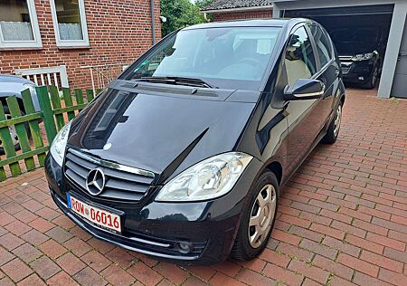 Mercedes-Benz A 160 CDI (169.006), mit 2,0l Diesel und AHK