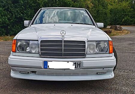 Mercedes-Benz E 260 Oldtimer mit H-Zulassung