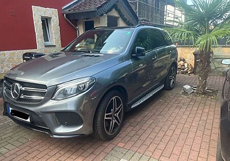 Mercedes-Benz GLE 400 4Matic 9G-TRONIC AMG Line NightPaket