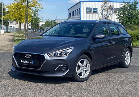 Hyundai i30 cw Trend*Autom.*Navi*RFK*Tempo*1.Hand*