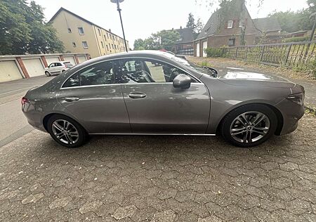 Mercedes-Benz CLA 180 (118.384)