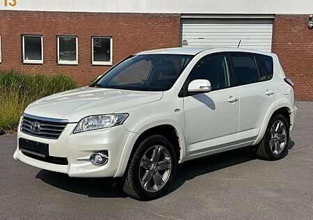 Toyota RAV 4 2.2 D4D Executive AUTOMATIK Navi LEDER