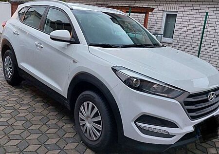 Hyundai Tucson blue 1.6 GDi 2WD Classic