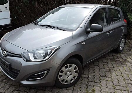 Hyundai i20 1.2 / 5-türig / Klima / Euro 5