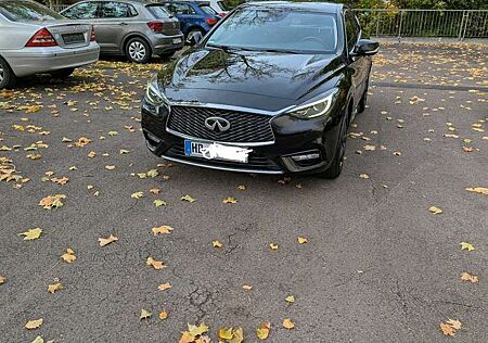Infiniti Q30 2.2d DCT Business