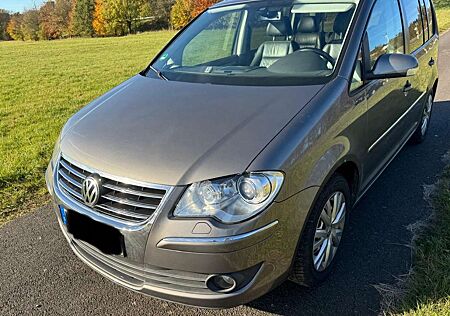 VW Touran Volkswagen 2.0 TDI DPF DSG Highline