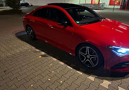 Mercedes-Benz CLA 180 Shooting Brake 7G-DCT AMG Line