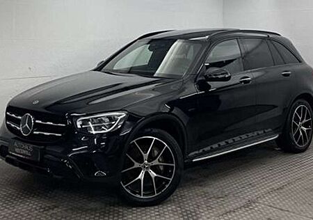 Mercedes-Benz GLC 300 de 4M NIGHT AMG 20Z PANO+AHK+AIR-BODY+
