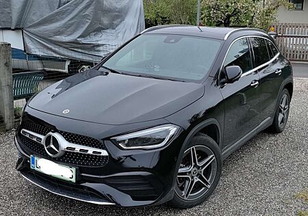 Mercedes-Benz GLA 250 e 8G-DCT AMG+PANO 360°KAM MEM DIST KEYL LEDER