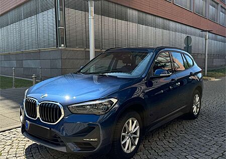 BMW X1 sDrive20i Aut. Advantage, Rückkamera, Allreifen