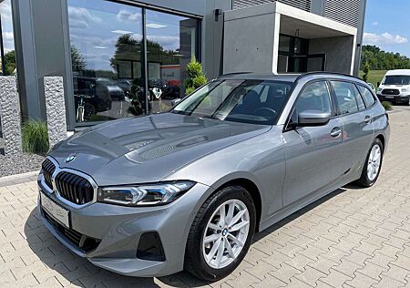 BMW 318 i Aut.Touring/AHK/Head-Up/Sportsitze/Adapt.LED