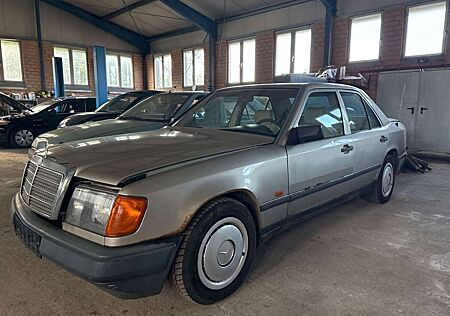 Mercedes-Benz 200 1 Hand