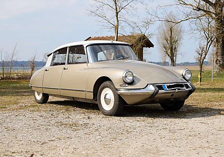 Citroën DS Citroen ID 19B