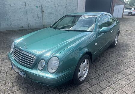 Mercedes-Benz CLK 200 CLK-Klasse Coupe Elegance Navi TÜV/AU NEU