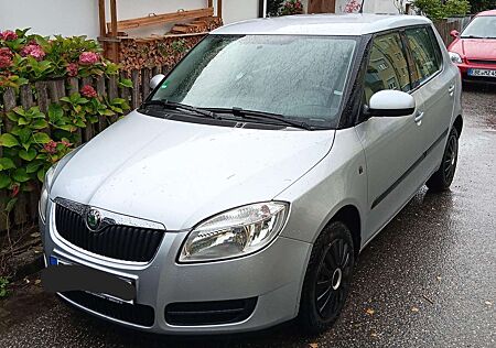 Skoda Fabia II Fließheck 1.4 16V Ambiente