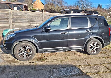 SsangYong Rexton W 2.2 e-XDi 220 4WD Crystal