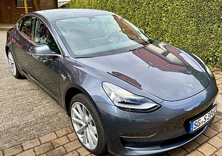 Tesla Model 3 Standard Reichweite Plus mit FSR (Full Self Driv.)