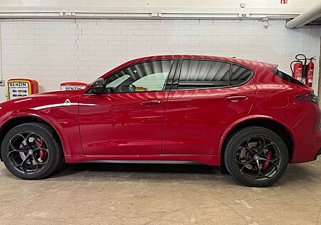 Alfa Romeo Stelvio Quadrifoglio Q4 Akrapovic (Werk)