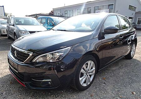 Peugeot 308 Active 1.2 96kW, KLIMATR-NAV-PDC-SHZ-ALU