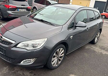 Opel Astra J Sports Tourer 150 Jahre